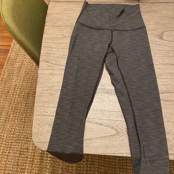 Lululemon 7/8 Wunder Under High Rise Luxtreme - Picture 2 of 3